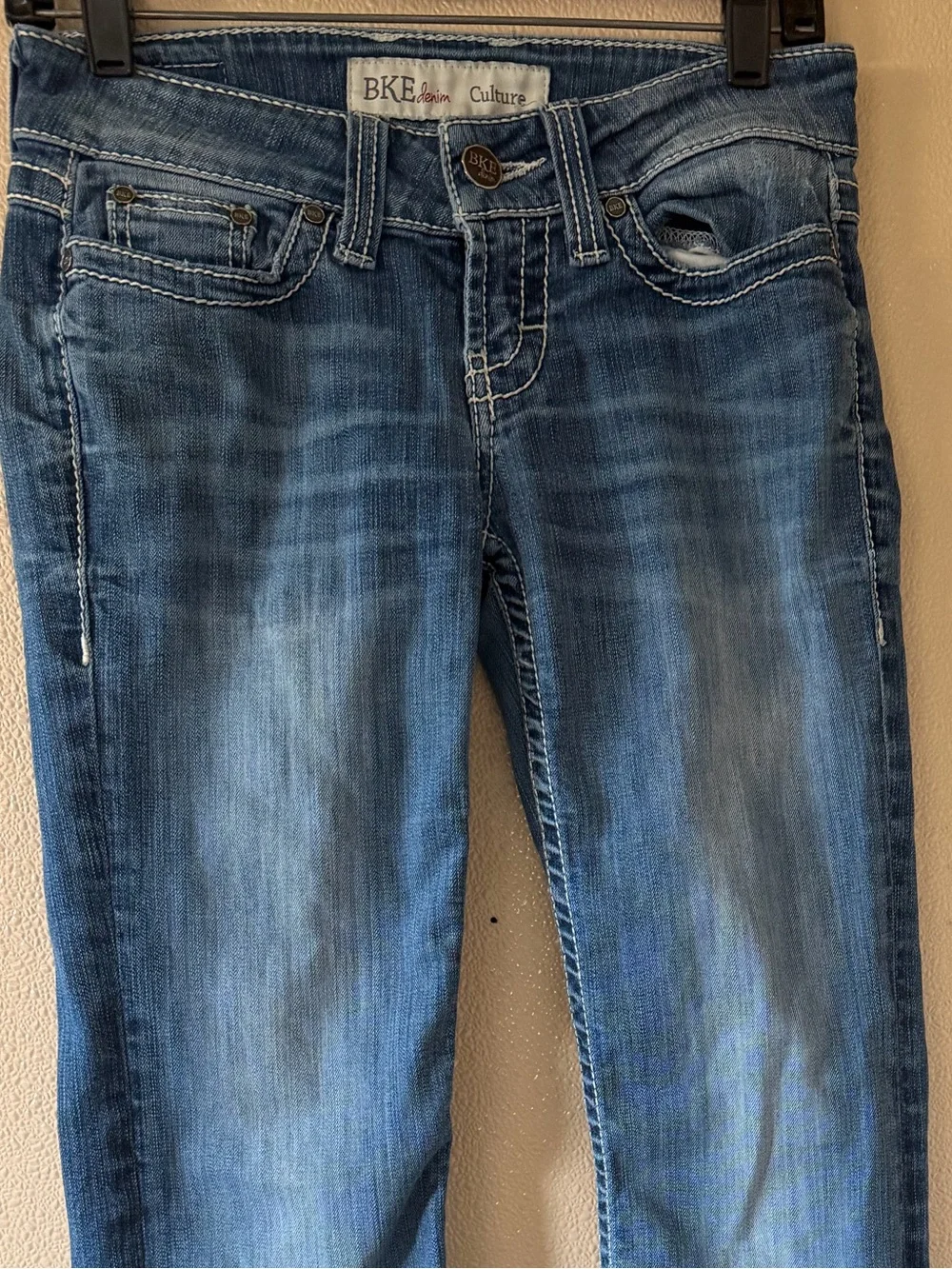 BKE Women’s Bootcut Jeans in Faded Blue Wash - Picture 8 of 8